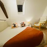 Le Colibri, Spacieux T2 Bis Avec Mezzanine, Calme Et A Apartamento Poitiers