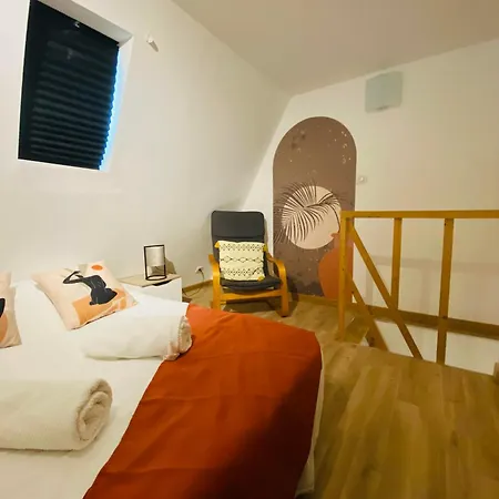 Le Colibri, Spacieux T2 Bis Avec Mezzanine, Clim Mobile, Calme Et Central, Clim Mobile A Appartement